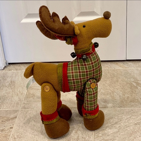 NEW Plaid Reindeer Holiday Door Greeter Porch Decor - Picture 5 of 9